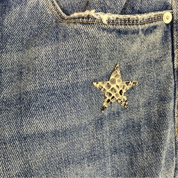 Blank NYC The Ludlow Crop Girlfriend Distressed Jeans with Star Patches Sz 27 - Picture 7 of 16